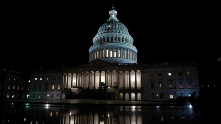 U.S. Debt Ceiling Influence: Bitcoin Seeks to Regain $28,000