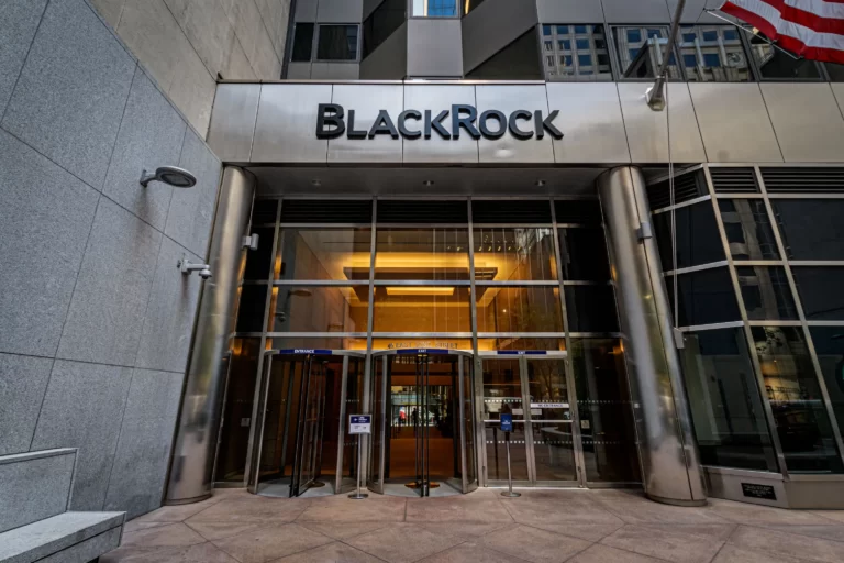BlackRock Bitcoin ETF Hits $50B Milestone Amid $358M Inflows, BTC Drops Below $95K