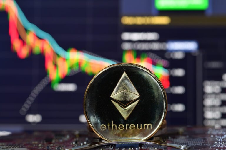 Ethereum Gas Fees Hit Rock Bottom: Altcoin Rally Incoming?