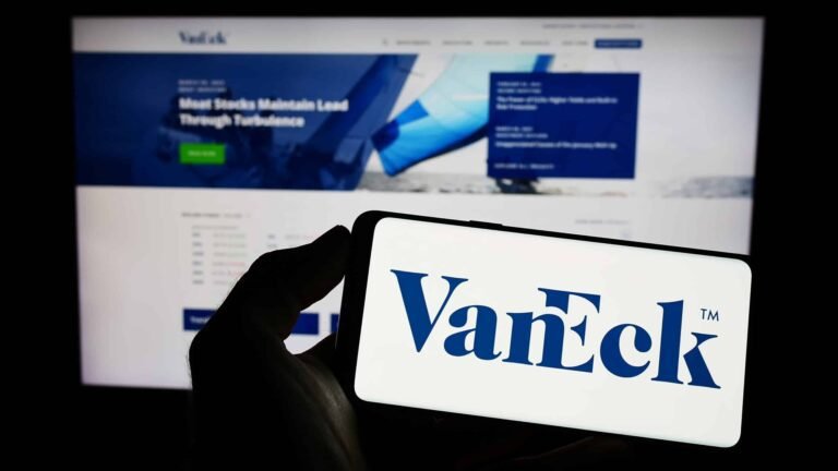 VanEck Endorses Trump’s Strategic Bitcoin Reserve Proposal – U.S. To Acquire 1 Million BTC For Financial Stability