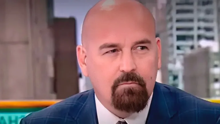 The Satoshi Shakeup: XRP’s Deaton Throws Wrench in Wright’s Bitcoin Story