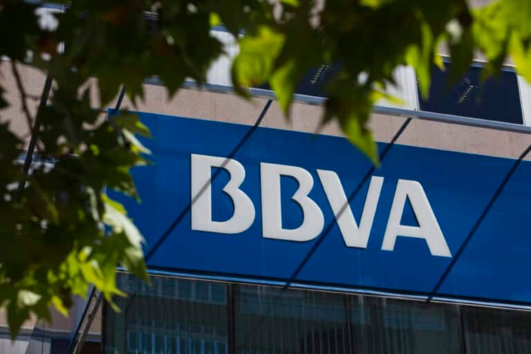 BBVA Expands Crypto Offerings: USDC Joins Bitcoin and Ether for Swiss Clients