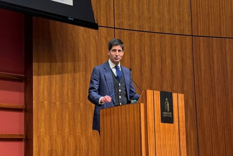 Fed Shake-Up: Will Kevin Warsh Defy Trump and Keep Rates High?